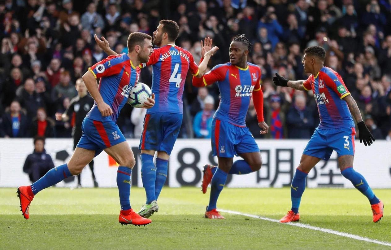 [德甲]丘库埃梅卡起脚远射 皮球折射入网