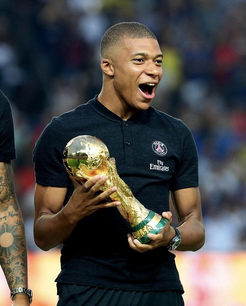 只差1球，维尼修斯欧冠进球数将追平卡卡，并列巴西球员第2位