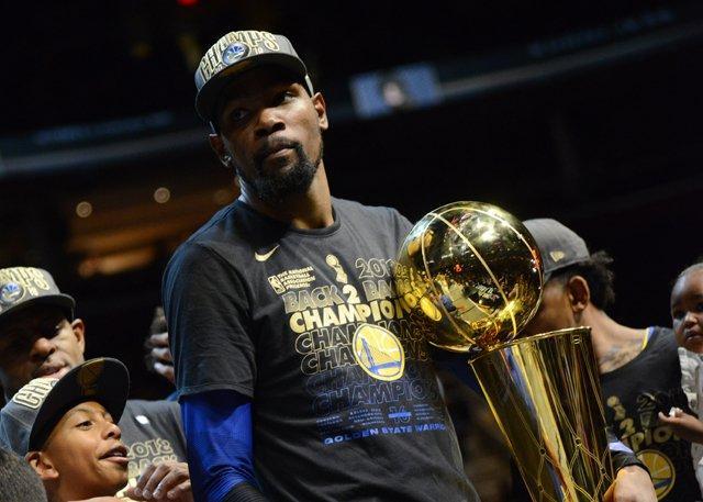 底特律老虎队开季创下 35 胜 5 败的史诗级战绩，并一路领跑最终夺冠