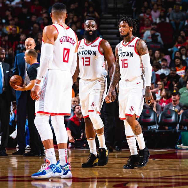 日本职棒：有原航平宣布以 4 年 1540 万美元回归北海道日本火腿斗士，拒绝多支美职球队邀约