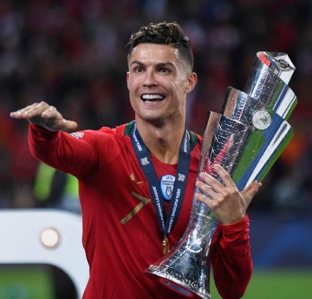 为什么粉红球棒背后的品牌叙事能跨越性别与国界