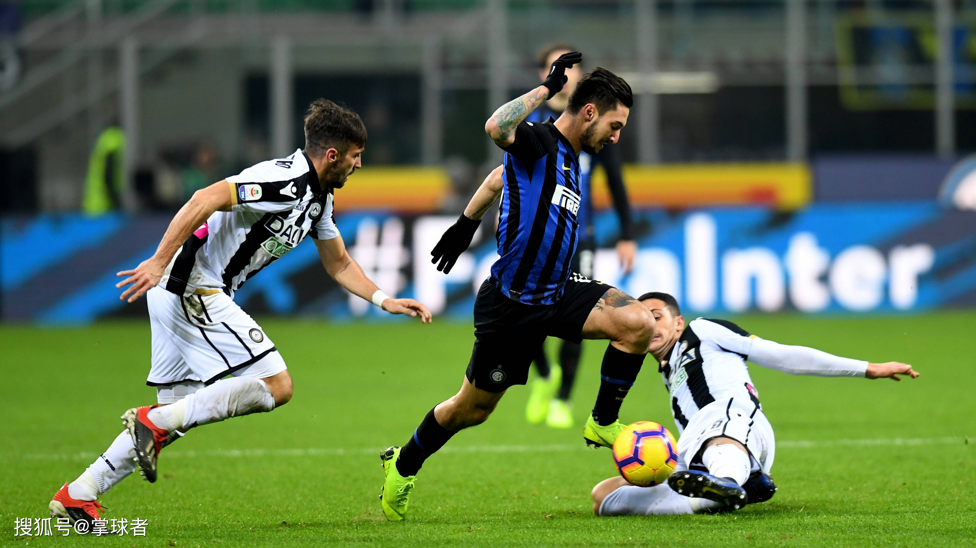 宫鲁鸣集训策略引争议 女篮放弃联赛集训三个月