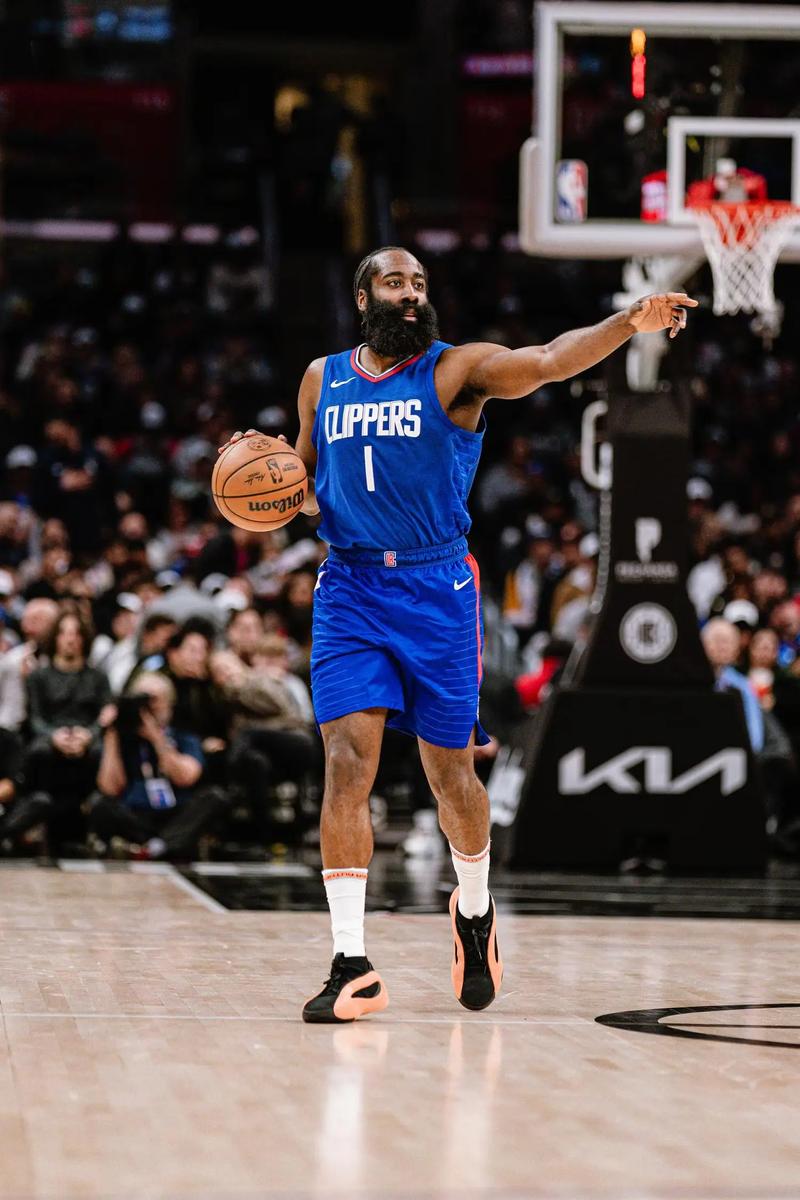 莫雷托：那不勒斯要和国米争焦瓦内，维罗纳愿意夏窗出售